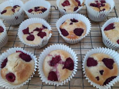 Raspberry and almond muffins